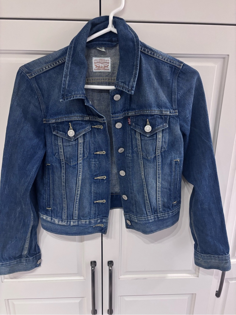 Levi's Women's Blue Denim Jacket - Classic Trucker Style xs